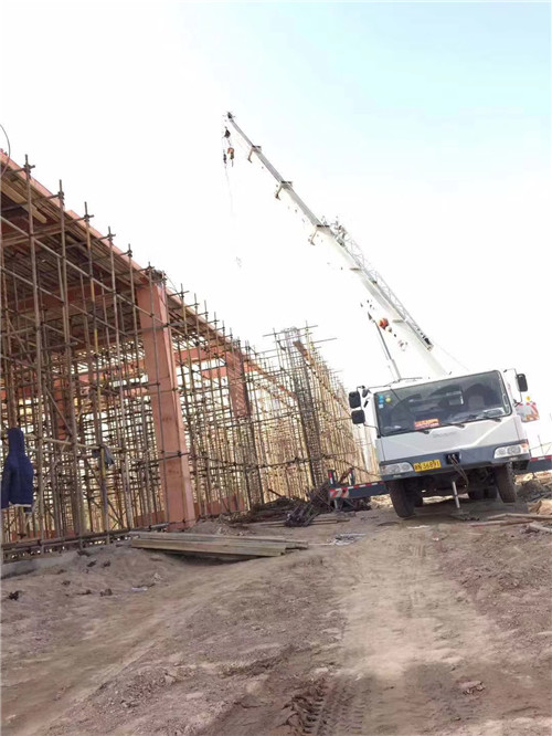 山丹县25 吨、50 吨吊车怎么选？多大重量 / 半径适合对应车型？