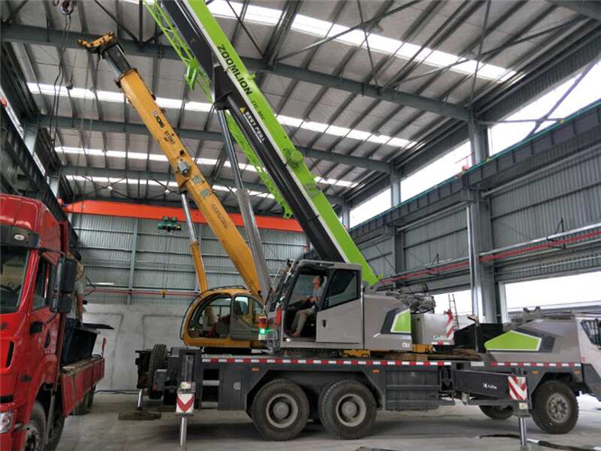 山丹县高空车出租需要注意哪些安全事项？